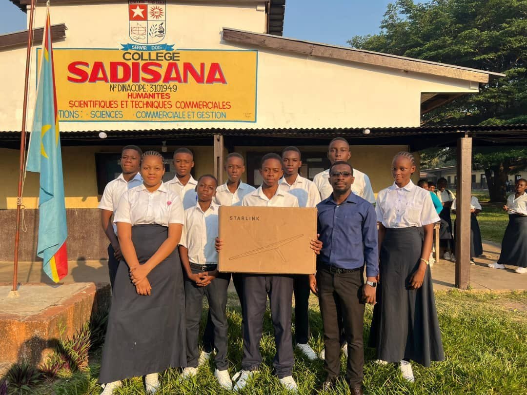 Élèves concentrés en salle de classe